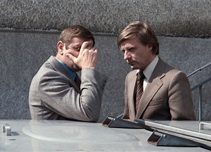 "Les faiseurs de Suisses", le film le plus célèbre du cinéma helvétique | RTS