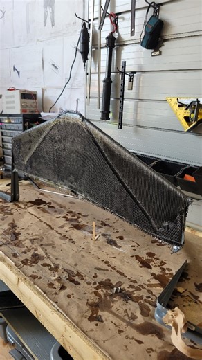 WTFoil on Instagram: "Day 31 - The wings (part 3 of 5) The highly expected video is here! Thank you guys for your interest, i'll certainly take time to answer all your questions. The wing weight question will be answered in the 5th video. Let's get down do business: - Filament is standart PLA - The epoxy and carbon fiber stick very well to the plastic. - Bubbles are almost inexistant. Yay! - Use the roller to soak the fiber with the epoxy. - Excessive use of epoxy is not recommended. Aim at havi