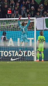 2.4M views · 7.3K reactions | Football or gymnastics? 露‍♂️ Kevin Trapp can do both!  #Bundesliga | Eintracht Frankfurt | Bundesliga | Facebook