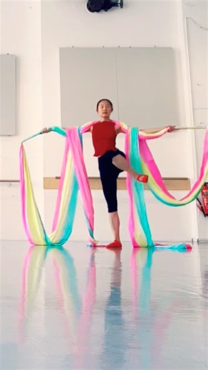 Ribbon dance. Chinese traditional dance in Berlin. #ribbon #dance #chinesedancer #traditional #life