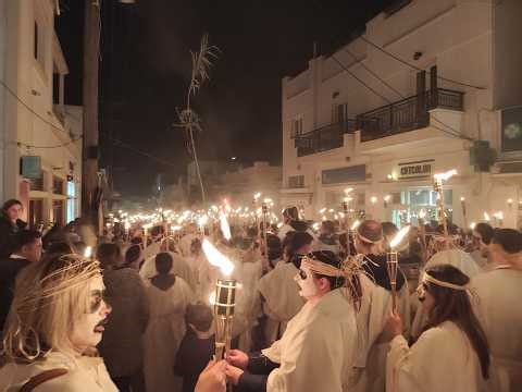 Torchlight Parade 2026 in Naxos: The night that lit up Chora (part 1)
