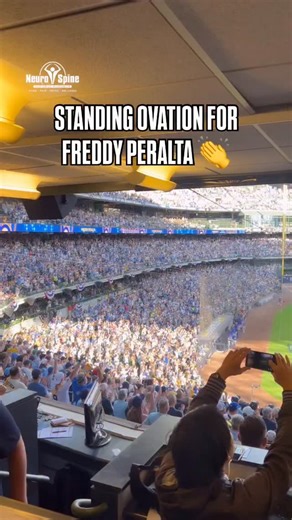 Pat Murphy goes to the bullpen in the 6th. #Brewers #MLB #baseball | ESPN Milwaukee