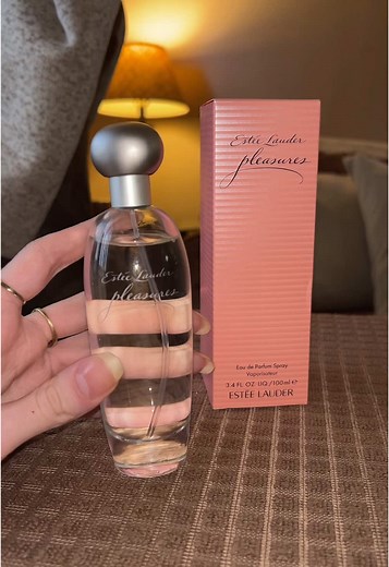 Estee Lauder Pleasures: Perfume Review from 1995