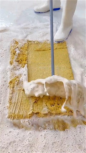 🔥Burning Hot Water vs Ice Cold Rug! Temperature ASMR Contrast #oddlysatisfying