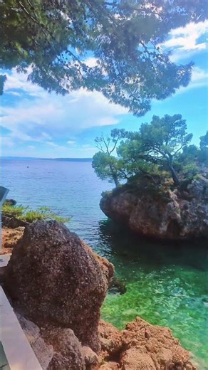 Kamen Brela - The Most Beautiful Pearl of the Adriatic ✨