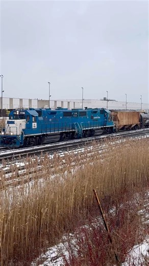 [GMTX Duo] CN 4908 GP38-2 Leads CN L559 At Snider West ON