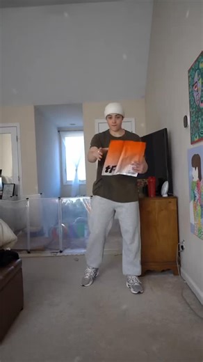 The Fluxion on Instagram: "Gym binder test with @hb_bodycraft 💪 Breathable, stretchy — full movement, no restriction. More to come 👀 #FluxionBinder #GYMBinder #QueerFitness #movementmatters"