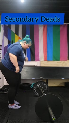 Amanda Carroll on Instagram: "Big muscles= heavy weights Time to grow #powerlifting #gwpl #girlswhopowerlift #powerliftingwomen #girlswholiftheavy #girlswholift #gymrat #deadlifts #sumodeadlift"