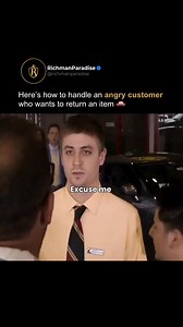 This is how you handle an angry customer 👇 This man wanted to return his car just a day after buying it, and came in furious when they refused. But that’s when a salesman—who acted like the boss—stepped in like a pro. Instead of snapping back, he calmly said, “If you swear one more time, you’ll be kicked out.” Then he added, “Let’s grab some free hot dogs 🌭 and talk it over outside.” After that, he respectfully proved the customer wrong—there was no return policy at that dealership, only an ex
