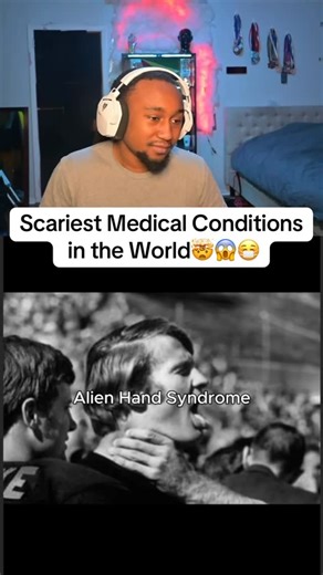 Mar on Instagram: "Alien hand freaky asl😭🙏🏾 #viral #funny #streamer #viralreels #clips #marbostwick #trending #twitch #viralfacts"