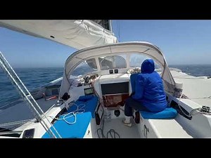 Dragonfly 32 Supreme trimaran motion in 4-5ft waves on Lake MI.