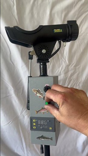 Automatic jigging rod holder with speed control , auto start and stop , fish bite alarm