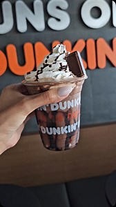 ¿Ya probaste nuestro delicioso Frozen Chocolate Hershey? 🍫❄️ | Dunkin'