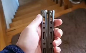 美国蝴蝶 benchmade 经典 62。85甩刀 刀友展示。