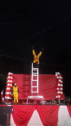 Acrobatics show #partyberks #evententertainment #circus #circusperformer #varietyshow