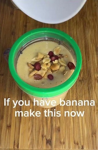 Creamy banana peanut butter smoothie 🥜🍌Simple,filling, and so good