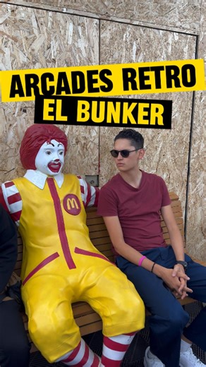 Sergio Godoy G on Instagram: "Conoce @elbunker_mexico la recomendación para esta semana , un lugar retro y lleno de nostalgia 🕹️🎮 Comida, coleccionables, arcade, pinball, emuladores, piezas autografiadas y más 📍Texas 109 , Colonia Nápoles , CDMX @game_onmex 🕹️ @frikiplanet69 🖼️ @pinballmexico ☄️ @exoticars_desk 🏎️ @3kmystore 🗿 @struffos_irishpub 🎉 @pkp_sims 🏁 @voltsonscooters 🛴 @losperrinesmx 🍔"