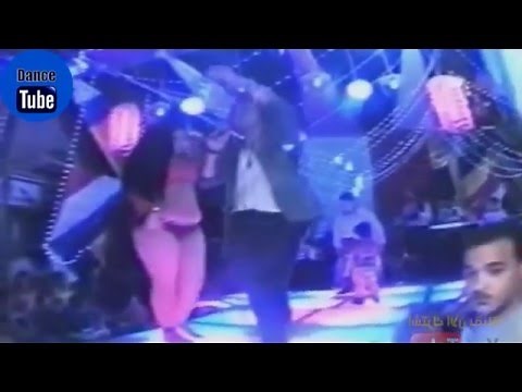 راقصه مسخرة فى فرح شعبى dance tube - YouTube