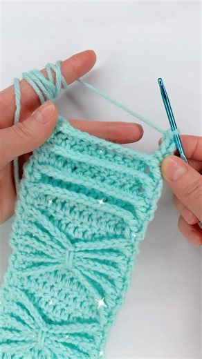 Create by K on Instagram: "#crochet #yarn #tutorial #handmadewithlove #crochetinspiration #crochetaddict #crochetlovers #crochetlife #yarninspiration #yarnaddict #yarnlover #yarnlife #crochemoderno #crochecomamor #crocheporamor #crochepassoapasso"