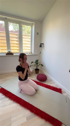 10 Min | Morning Yoga | Beginners Flow | Full Video on Channel 🤍