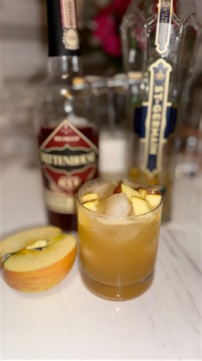 Top this Summer RYE with champagne #recommended #deezcocktails #shortsvideo #shortsfeed #shorts