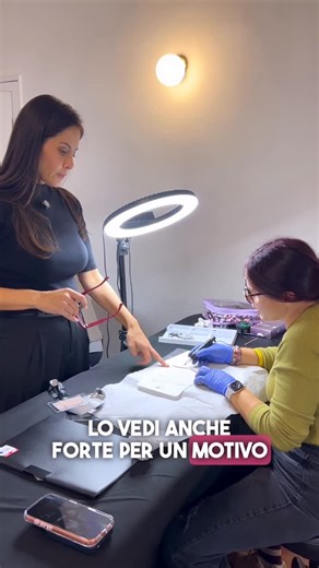 Giada Longo - Trucco permanente - Microblading -Dermo Academy® on Instagram: "La Dermo Latex by Dermo Academy, essendo autoinchiostrante, ti permette di fare pratica su pelle sintetica senza utilizzare il pigmento. È di altissima qualità ed è studiata appositamente per esercitazioni professionali di trucco permanente e microblading. Visita lo shop e provala ora! 😊 Se invece anche tu vuoi diventare un dermopigmentista senza fare errori e vendere ad alto costo i tuoi lavori di trucco permanente, 