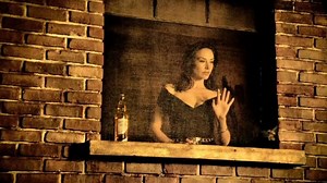 Dewar's Highlander Honey TV Commercial Featuring Claire Forlani