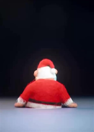 🎸🤘 Babbo Natale… in versione ROCK! 🤘🎸 Quest’anno il Natale arriva con chitarre elettriche e tanta energia! Babbo Natale ha lasciato la slitta per un palco e porta la magia delle feste… a ritmo di rock! 🎅⚡ Non perdere il video e vivi un Natale fuori dal comune! 👉 Scopri di più su: https://www.forumforyou.it/whatsapp_natale.htm | Video Auguri di Natale