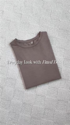 Effortless Chic: The Perfect Fitted Tee