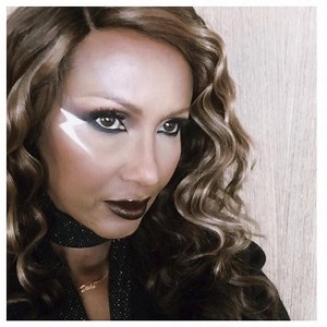 The Love magazine photo: Patrick Demarchelier makeup: Porsche for iMAN Cosmetics | Iman