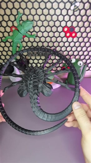 3D Printed Facehugger Wallart