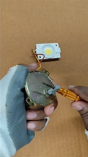 free energy with one white light // #shortvideo
