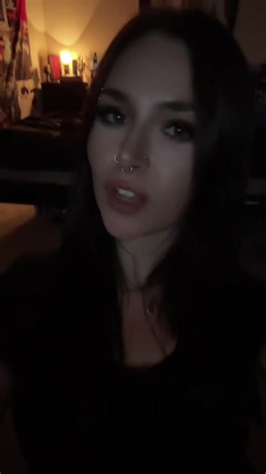 aliensnowcone8 (@aliensnowcone8)’s videos with crushcrushcrush - Paramore