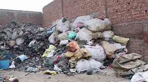 How Waste Plastic Becomes Fruit Crates Through Recycling