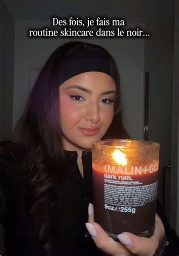 La dermatillomanie c’est ça. J’ai une très belle qualité de peau et oui je donne de très bons conseils mais quand je passe par un épisode stressant, j’ai ce mauvais réflexe de me triturer la peau … sur le visage et les bras. C’est un TOC et pour vivre avec, j’ai trouvé quelques astuces pour ne pas enclencher de crise de grattage. Faire sa routine skincare dans le noir 🕯️ m’aide à ne pas vérifier ma peau dans le miroir et à réduire le risque de créer des lésions involontaires. C’est ça, la derma