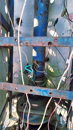 Vintage Carnival Ride Drive Shaft #vintagemechanics #steelwork #amusementparkrides #carnivalrides