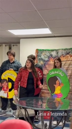 Miss. Mayara Pâmela on Instagram: "(Visual A E I O U do ministério infantil para curso de Mentoria e capacitacão) Você não está no Ministério Infantil por acaso. Não é obra do acaso é chamado. O Senhor te escolheu e te confiou essa missão. Em nome de Jesus, tenha isso muito claro no seu coração: o coração de uma criança é uma terra fértil, pronta para receber a semente da Palavra. E você é instrumento de Deus para agir, ensinar, cuidar e marcar vidas desde cedo. Enquanto você prega, enquanto voc