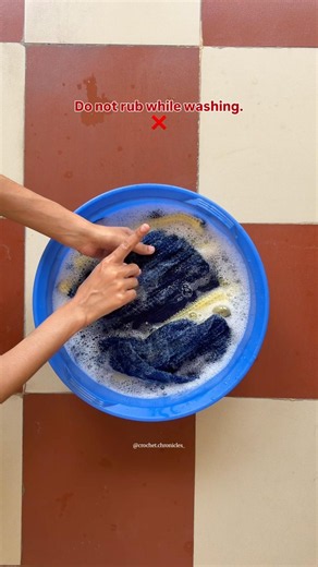 How to WASH crochet items🫧 🧼 DO’s and DON’Ts ❌ #crochet #crochethack