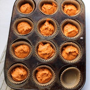 47K views · 101 reactions | Healthy Pumpkin Cupcakes are so easy to throw together! 2 SmartPoints per cupcake/muffin! Full recipe here: https://www.youbrewmytea.com/2017/08/healthy-pumpkin-cupcake-recipe.html | You Brew My Tea | Facebook