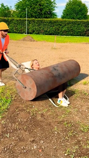 How? Tutorial? Inspired #shorts #vfx #visualeffects #cgi #3d #funny #comedy #education #trending