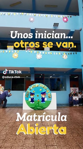 🌟 Del comienzo al final: la aventura en Educa.com 🚪🎒 Nuestros alumnos nos muestran, de manera simbólica, cómo en Educa.com cada puerta es una oportunidad. Los pequeños de inicial inician su camino 🌱, mientras que los estudiantes de 5to de secundaria están listos para abrir nuevas puertas hacia el futuro 🌟. Educa.com: donde los sueños comienzan y las metas se alcanzan. ❤️📖 #EducaInicial #EducaSecundaria #PuertasAlFuturo #EducaDejaHuella 🎓✨
