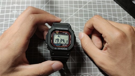 详解卡西欧新版小红圈 CASIO GW-M5610U 新版小红圈使用教程 闲聊新版小红圈 卡西欧小方块 六局电波 光动能表