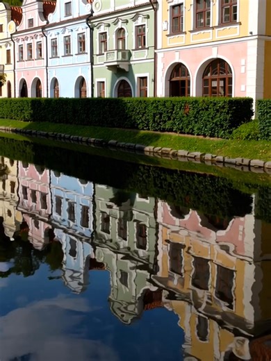 Telč, the reflections are clearer than the streets. #TripWith #TelcByWater #CzechSymmetry #PondAndPaint