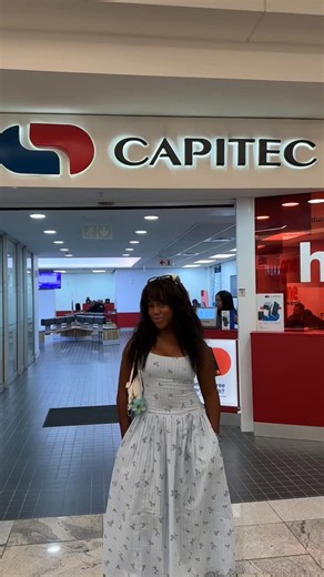 M a n d i s a 💗 on Instagram: "Sometimes life hits you with the unexpected, but staying connected shouldn’t be one of those emergencies. With Capitec Connect, I get affordable data, minutes, and even airtime advance when I need it most. #CapitecConnect #BankonCapitec #BankonBetter #Ad"