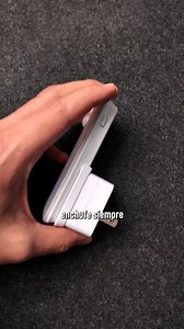 💡🔦 ¡Ilumina cada rincón de tu hogar con esta práctica linterna LED! ⚡ Luz de emergencia: Se enciende automáticamente al irse la luz 🔦 Linterna portátil: Luz fría con intensidad perfecta para iluminar cualquier espacio 🌙 Luz de noche con sensor: Iluminación cálida y tenue que se activa al detectar movimiento 🔌 Fácil instalación: Solo conéctala en cualquier enchufe estándar 🔋 Batería recargable por inducción: Lista siempre que la necesites, sin cables ni complicaciones 👉 Dale seguridad y pr