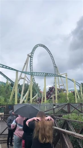 THORPE PARK IN THE HOLIDAYS #goviarl #thorpepark #fyp #themeparktycoon2 #digitaldan