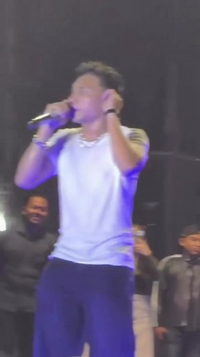Juan Reza Pica Pica: Pata Pata Dance & Viral Concert Moments
