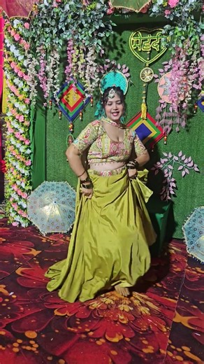 mehandi lga ke rkhna#mehandi song#shortsdance #hindisong #barshat #mehndi lga ke rkhna#trending #new