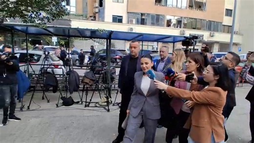 Zv.kryeministrja Belinda Balluku paraqitet në SPAK pas hetimeve të nisura ndaj saj për veprën penale të shkeljes së barazisë në tendera. Video: LSA. | Reporter.al