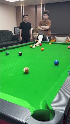 Snooker Massé You Won't Believe! #billiards #snooker #pool #8ballpool #trickshots #poolgame #pov